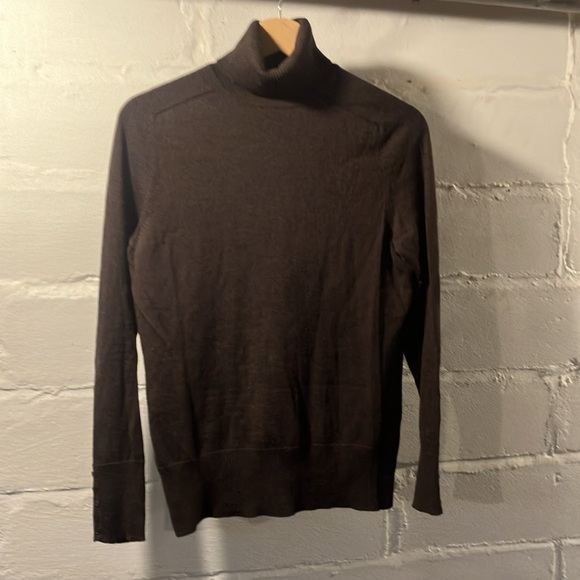 Vintage wool brown turtleneck sweater women’s medium - Picture 1 of 4